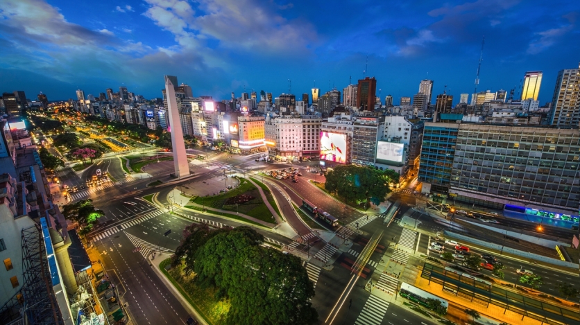 Obelisk in BA at Night