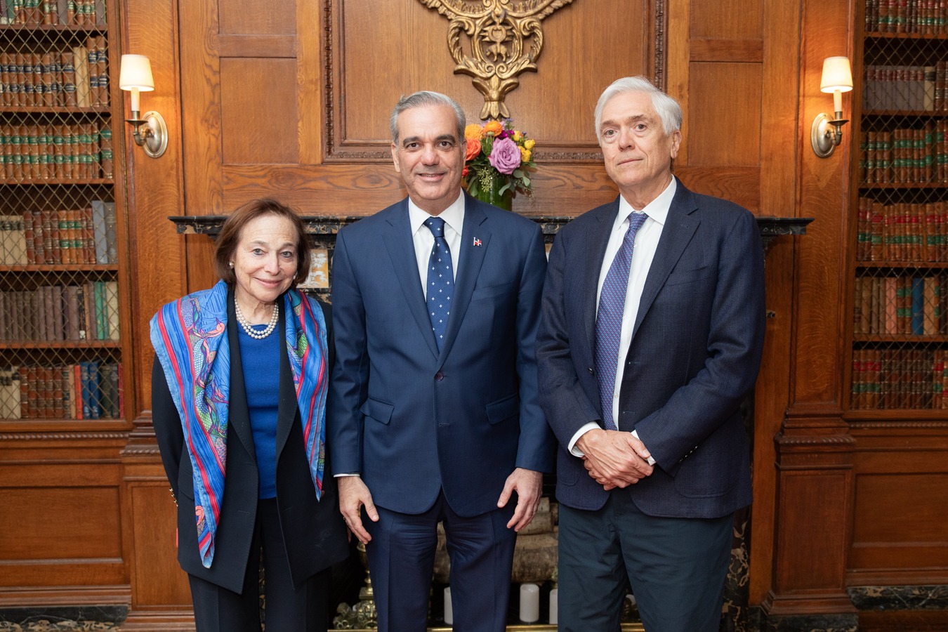 (L-R): AS/COA’s Susan Segal, President Luis Abinader, AS/COA Chair Andrés Gluski