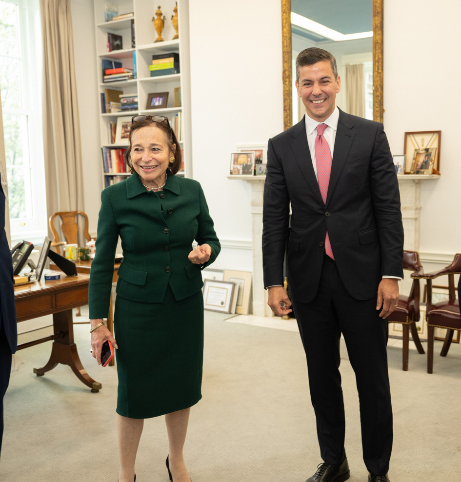 AS/COA President and CEO Susan Segal and Paraguayan President Santiago Peña. (Alexis Silver/Roey Yohai Photography)