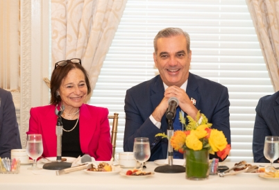 AS/COA President and CEO Susan Segal and Dominican President Luis Abinader. (Alexis Silver/Roey Yohai Photography)